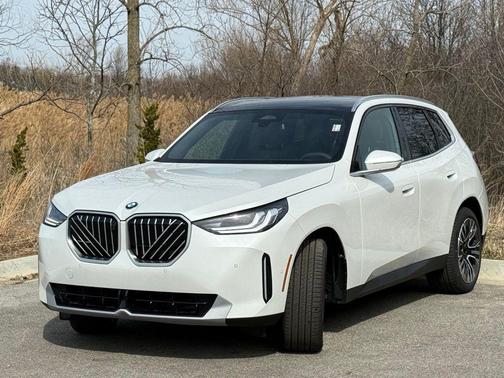 Mineral White Metallic 2026 BMW X3 30 xDrive