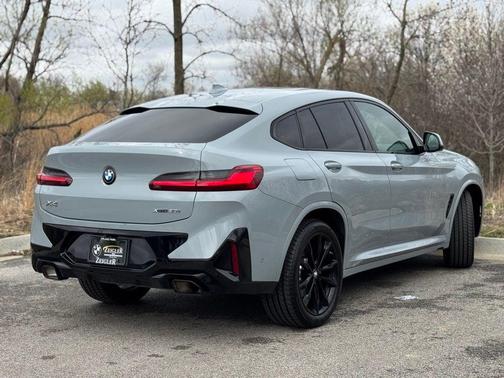 Brooklyn Gray Metallic 2023 BMW X4 xDrive30i