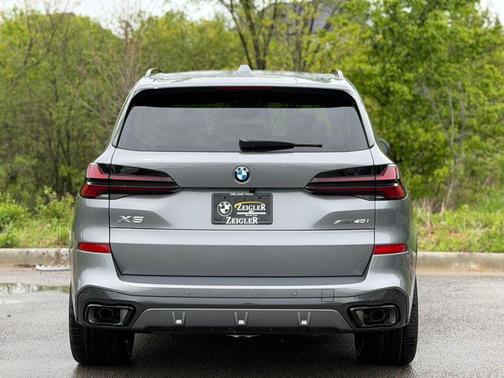 Gray Metallic 2026 BMW X5 xDrive40i