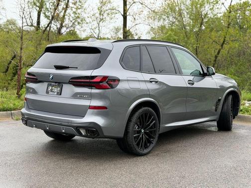 Gray Metallic 2026 BMW X5 xDrive40i