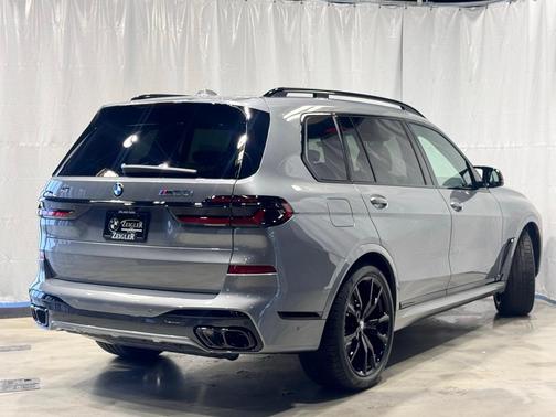 2026 BMW X7 M60i