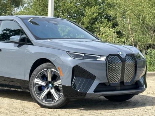 2025 BMW iX xDrive50