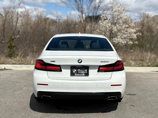 2022 BMW 530 i xDrive