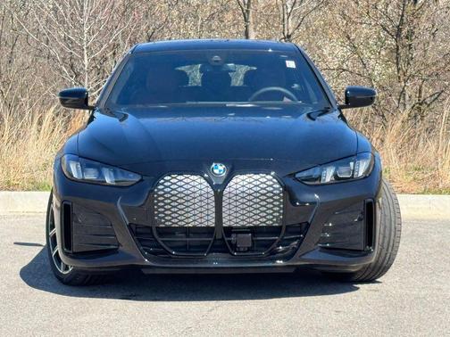 Black Sapphire Metallic 2026 BMW i4 Gran Coupe xDrive40