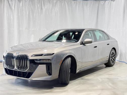 2023 BMW 760 760i xDrive