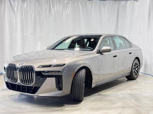 2023 BMW 760 760i xDrive