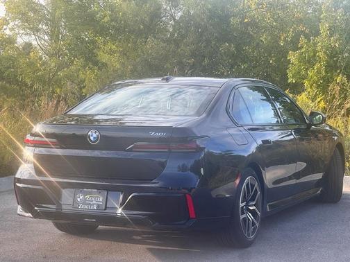 2026 BMW 740 i xDrive