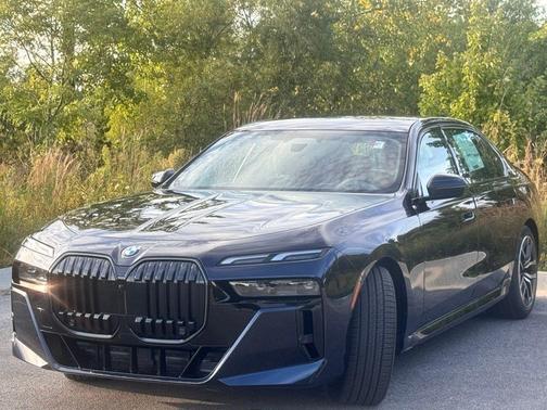 2026 BMW 740 i xDrive
