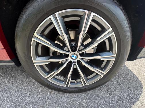 2023 BMW X6 xDrive40i