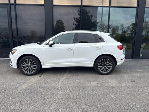 2022 Audi Q3 40 Premium
