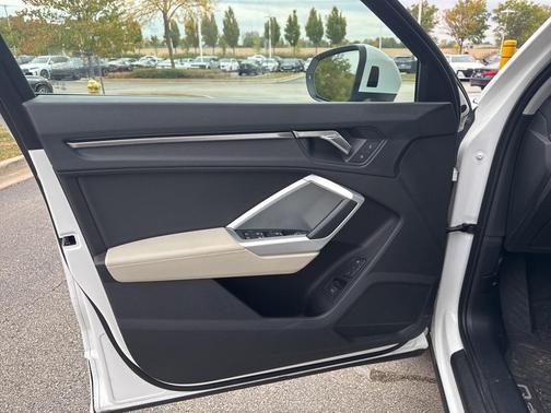 2022 Audi Q3 40 Premium