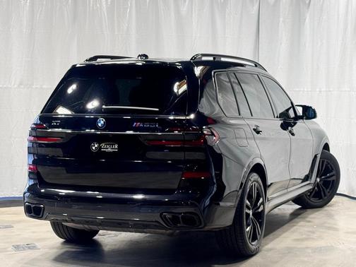 2024 BMW X7 M60i