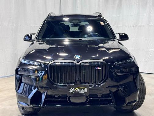 2024 BMW X7 M60i