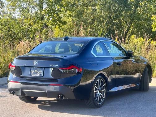 2022 BMW 230 i