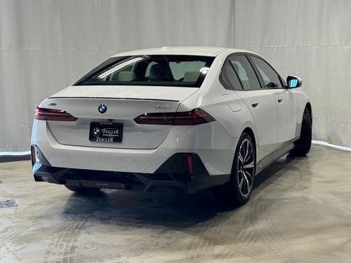 2026 BMW 530 i xDrive