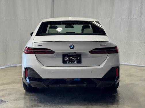 2026 BMW 530 i xDrive