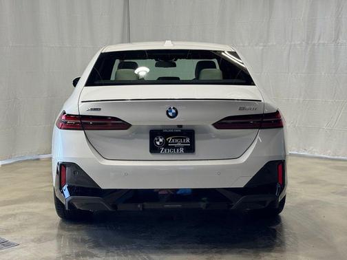 2026 BMW 530 i xDrive