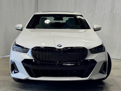 2026 BMW 530 i xDrive