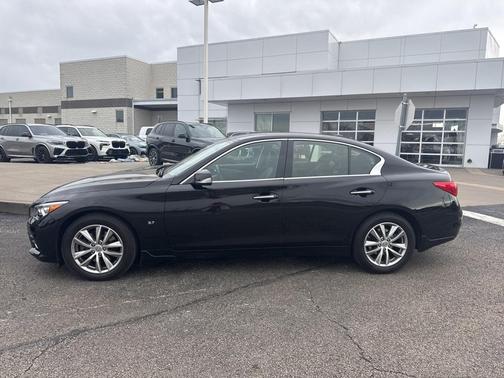2015 INFINITI Q50 Premium