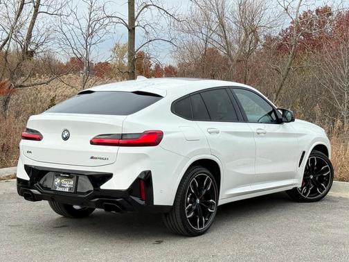 2024 BMW X4 M40i