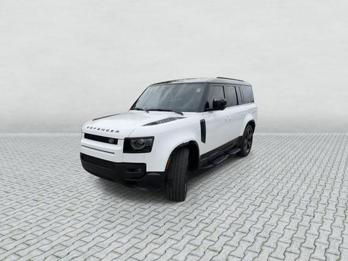 Fuji White 2024 Land Rover Defender P400 X-Dynamic SE