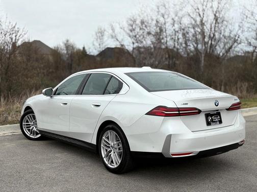 2024 BMW 530 i xDrive