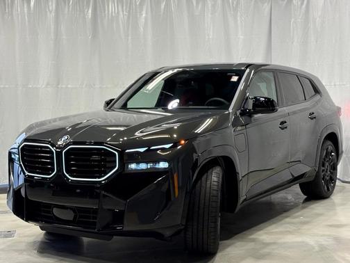 2025 BMW XM Base