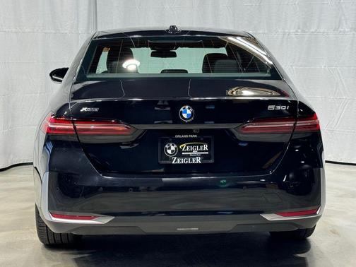 2025 BMW 530 i xDrive