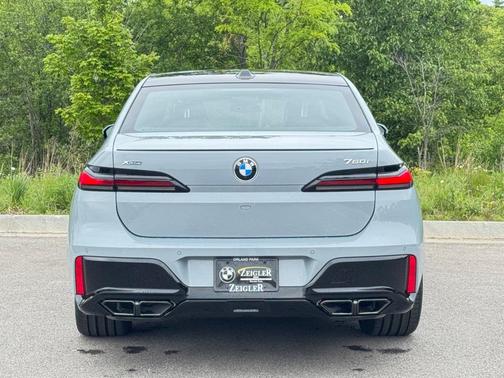 2025 BMW 760 760i xDrive