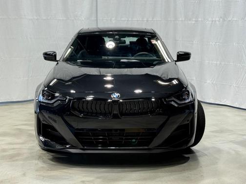 2025 BMW 230 i xDrive