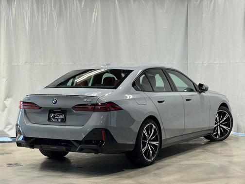 2026 BMW 530 i xDrive