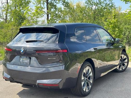 2026 BMW iX xDrive45