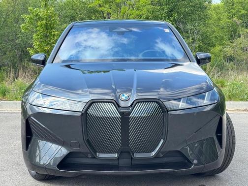 2026 BMW iX xDrive45