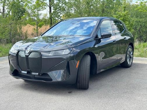 2026 BMW iX xDrive45