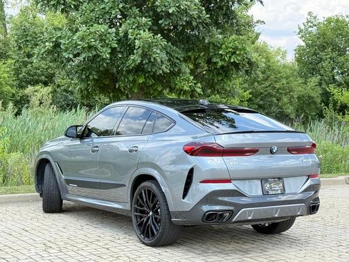 2024 BMW X6 M60i