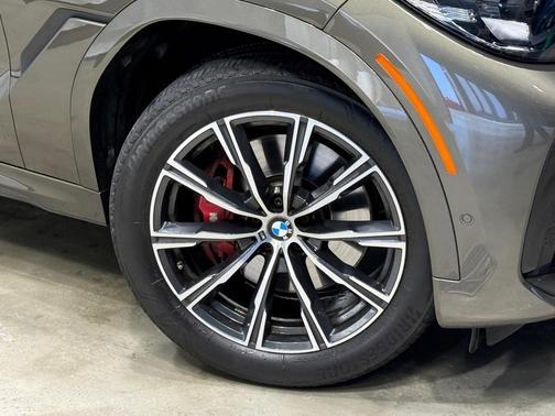 2023 BMW X6 xDrive40i