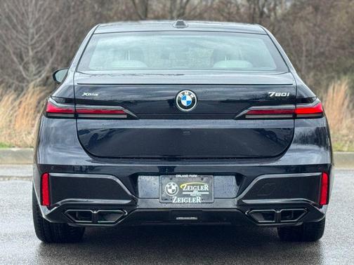 Carbon Black Metallic 2026 BMW 760 760i xDrive