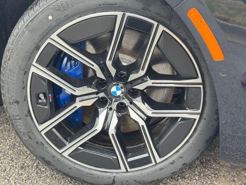 Carbon Black Metallic 2026 BMW 760 760i xDrive
