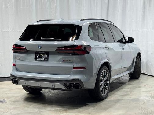 2026 BMW X5 M60i