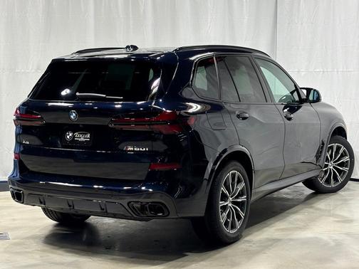 2026 BMW X5 M60i