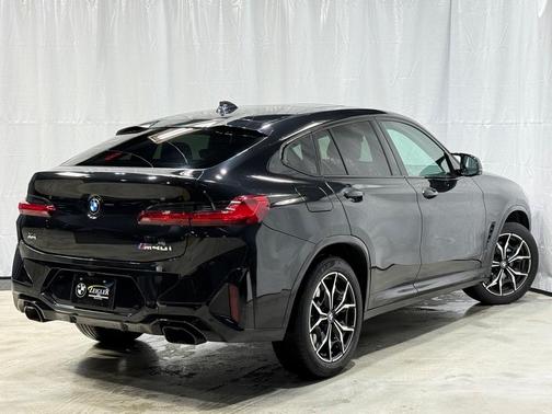 2023 BMW X4 M40i