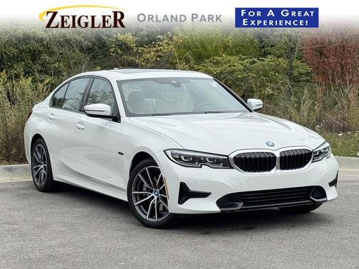2022 BMW 330e xDrive