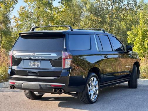 2023 Chevrolet Suburban High Country