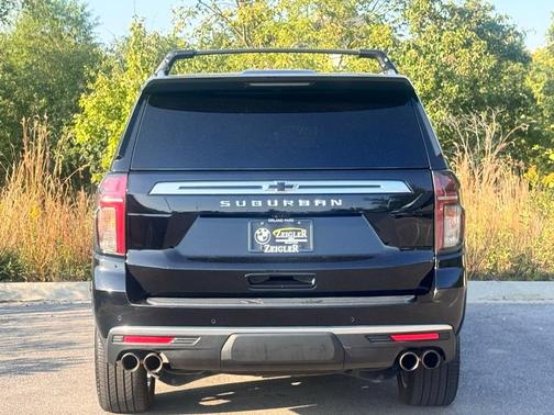 2023 Chevrolet Suburban High Country