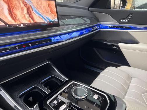 2023 BMW 760 760i xDrive