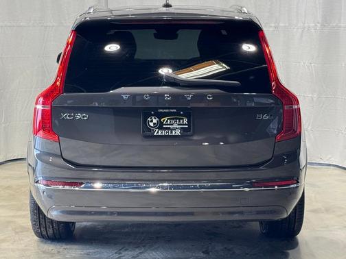 2025 Volvo XC90 B6 Ultra