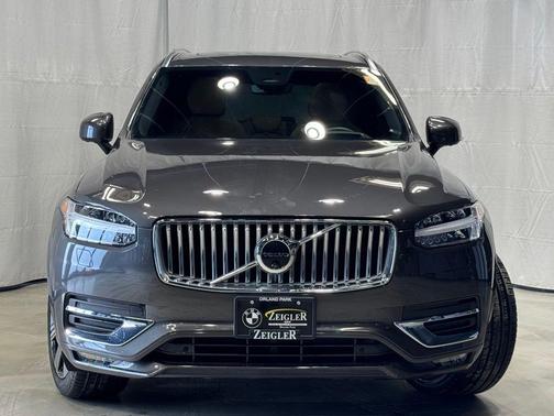 2025 Volvo XC90 B6 Ultra