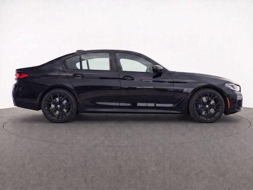 Carbon Black Metallic 2023 BMW 530 i xDrive