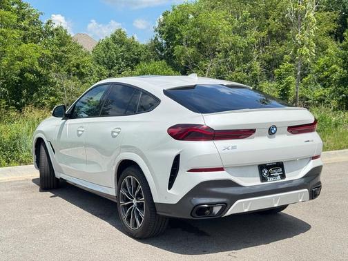 2022 BMW X6 xDrive40i