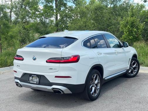 2022 BMW X4 xDrive30i